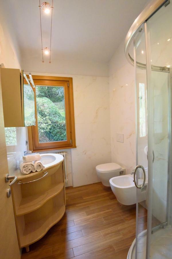 Maison Balù Apartments Torri Del Benaco Extérieur photo