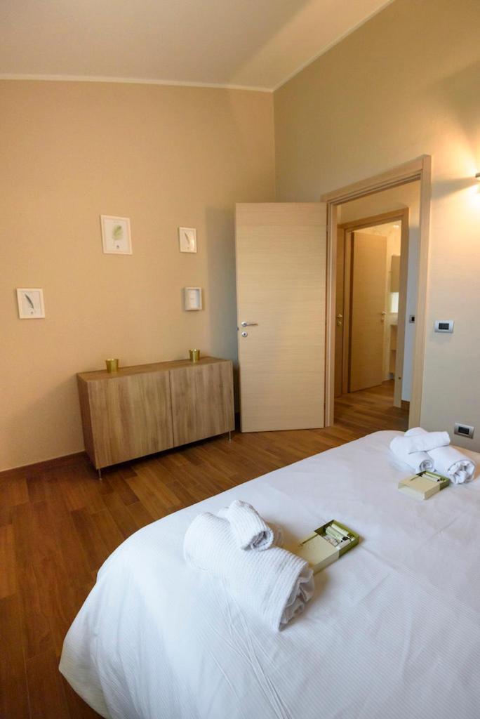 Maison Balù Apartments Torri Del Benaco Extérieur photo