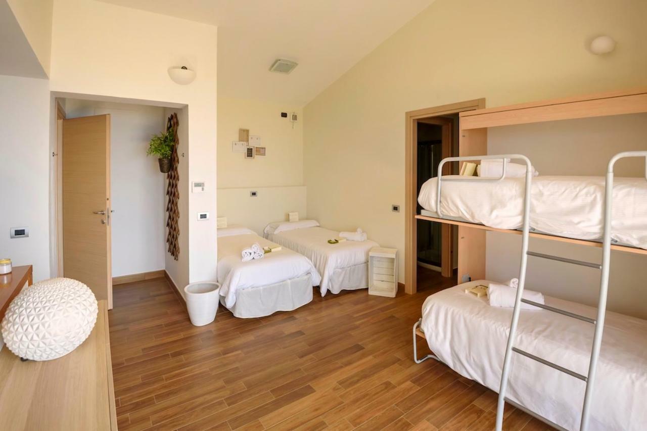 Maison Balù Apartments Torri Del Benaco Extérieur photo